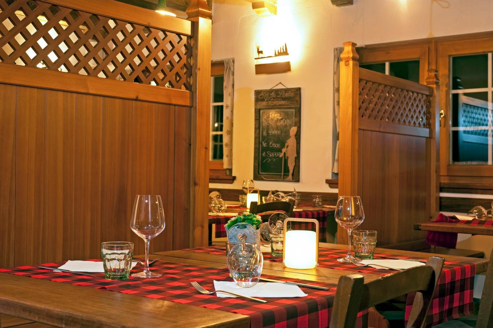Riale  Aalts Dorf酒店 外观 照片